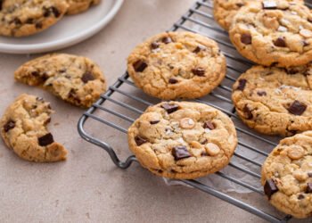 Salted Caramel Chocolate Chip Cookies